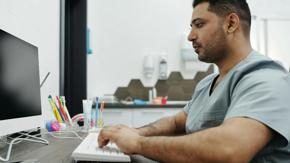 Acceso remoto seguro al software dental desde una clínica